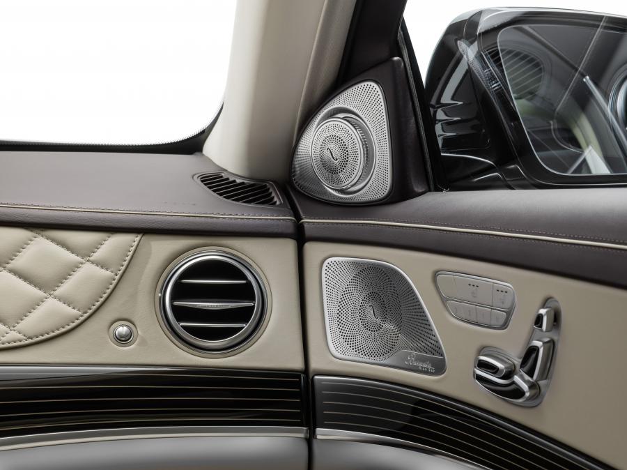 Детали интерьера Mercedes-Maybach S600 (X222) 2015 года  (WW) (фото 39 из 49)
